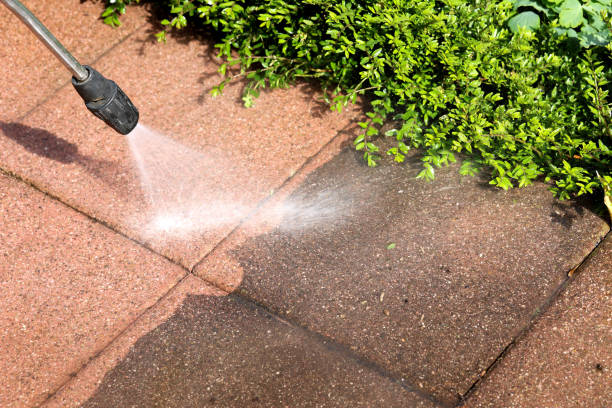 Best Commercial Building Pressure Washing  in Clinton, OH